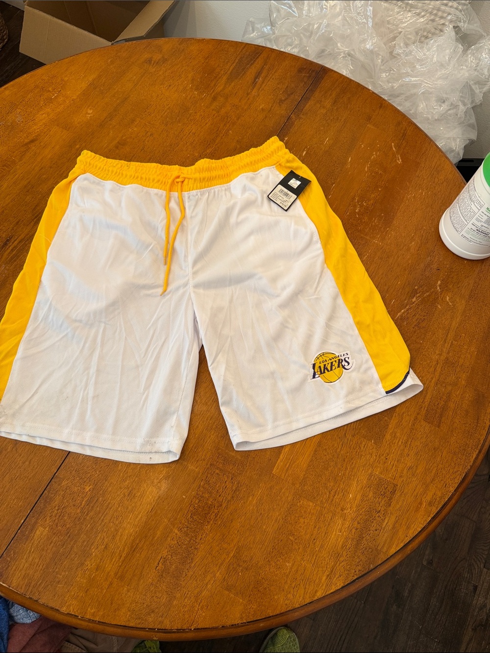 NBA Los Angeles Lakers White and Yellow Athletic Shorts xl